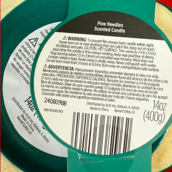 🎄NEW🎄Nostalgic Tree🎄Pine Needles Scented 14 oz Candle Huntington Home - Picture 3 of 4